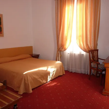 Ariston Montecarlo 3*