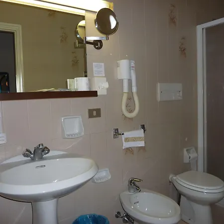 Ariston Montecarlo Hotel 3*