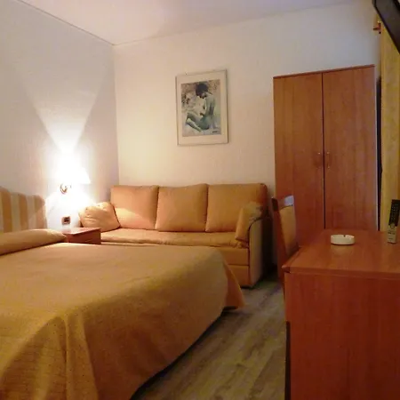 Ariston Montecarlo Hotel 3*