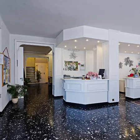 Hotell Ariston Montecarlo 3*