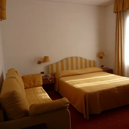 Ariston Montecarlo 3*