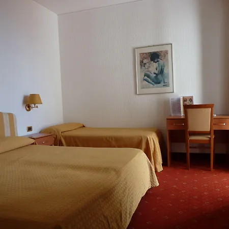 Ariston Montecarlo Hotell