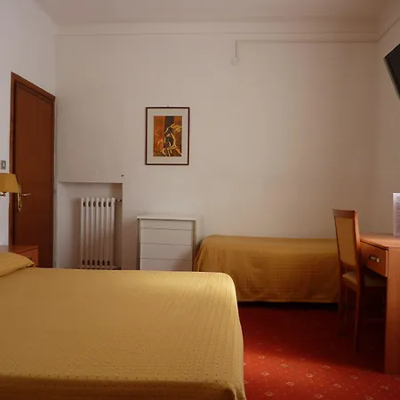 Ariston Montecarlo Hotell 3*