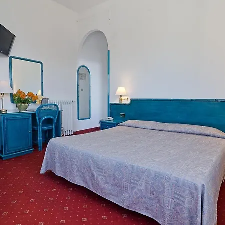 فندق Ariston Montecarlo 3*