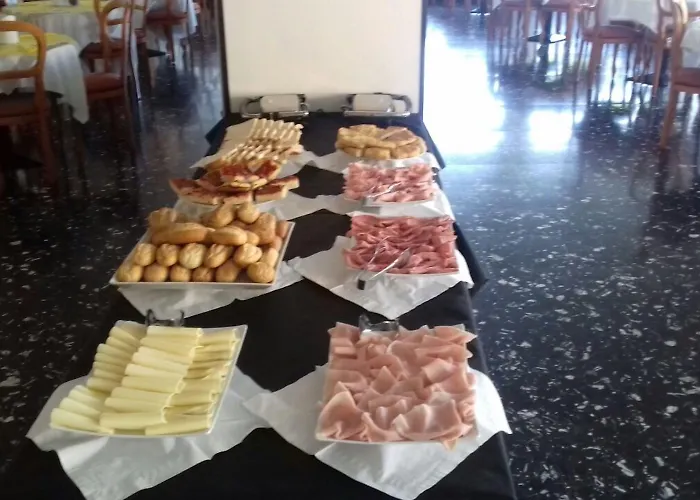 Hotel Ariston Montecarlo 3*