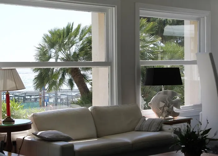 Hotel Ariston Montecarlo 3*