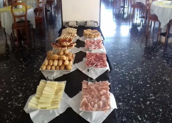 Hotel Ariston Montecarlo 3*